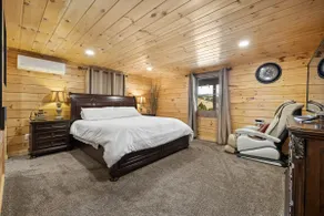 East Pines :Modern Cabin in nature - Image 2