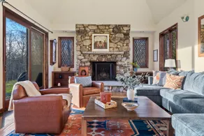 Ipswich Riverfront Lodge|Sleeps 10|Kayak+Canoe - Image 4