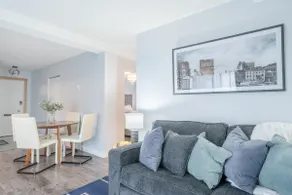 Central Downtown |FREE Parking | Private Patio - Image 4