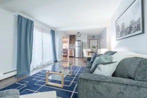 Central Downtown |FREE Parking | Private Patio - Image 5