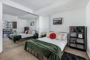 Yarra Mirage - Urban Chic meets Cosy Retreat - Image 2