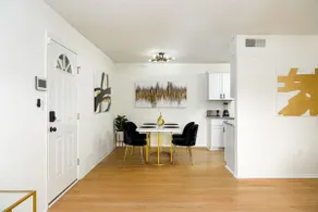 Emerald Retreat - Central & Stylish - 2 BR/2 BA - Image 4