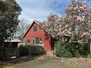 Ti Tree Cottages. Forrest Cottage 1 - Image 2