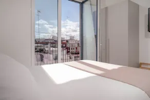 limehome Valencia Sant Jacint | Studio + Balcony - Image 5