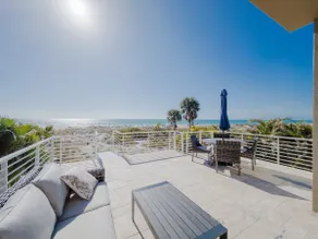 Lux Madeira Beachfront Home - Image 2