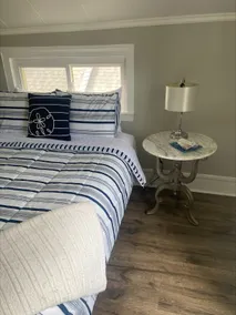 Lake Breeze Cottage - Image 3