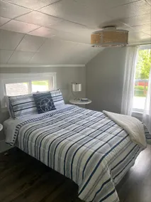 Lake Breeze Cottage - Image 5