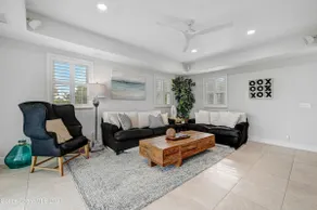 Luxury Oceanfront House Sleep 6+ - Image 3