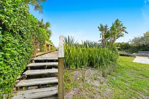 Luxury Oceanfront House Sleep 6+ - Image 5