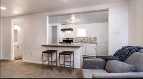 MV- private entrance suite own kitchen and bathroo - Image 5