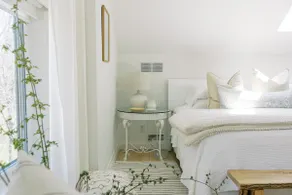 The Loft Suite Niagara's South Coast Guest House - Image 2