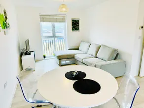 Bristol Suite (Sleeps 5) | Free Parking & Wi-Fi - Image 3