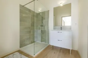 Large apartment in the city center - Parking - Image 3