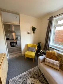 Cardiff Mews - 2 bed apartment - Image 5
