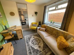 Cardiff Mews - 2 bed apartment - Image 4
