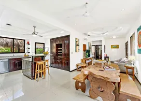 Casa Plumeria, walking distance to the beach! - Image 3