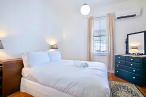 Charming heritage house in the heart of the city - Image 3