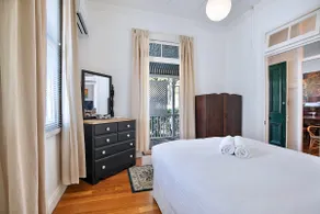 Charming heritage house in the heart of the city - Image 4