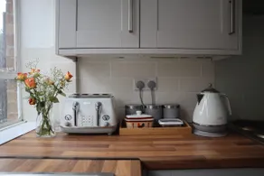 Charming 3Bed Home in High Barnet - Image 3