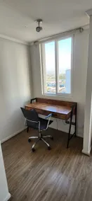 Beautiful apartment next to Metro + Parking - Image 3