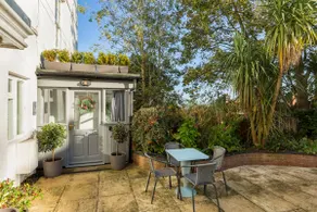 Fabulous ground floor apartment. - Image 3