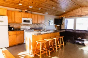 Pines -  4 BR right on Big Sand Lake - Image 2