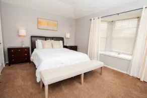 Beautiful Family Home 3 Bed Two and a half Bath Stone Oak - Image 2
