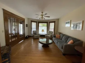 Victorian Vacation Home - Image 3