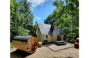 Single large house with sauna in the forest - Image 2