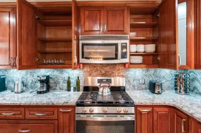 LuXurioUS Home Near L.A., Theme Parks and Beaches - Image 3