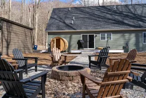 4BR w/ Sauna, Playground, Gameroom - secs to Boyne - Image 4