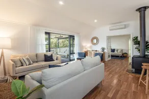 Oceanview Luxury Retreat Amongst the Trees - Image 5