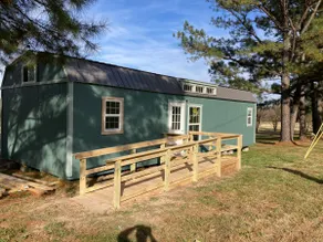 Karen's Kabins - Image 5