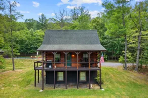 Hidden in Shenandoah Valley|Pool|Pets|Fire Pit - Image 2