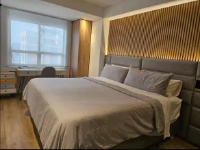 Modern studio apartment 10 minutes from the airport - Image 2