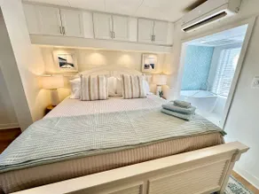 Waterway Luxury Suite - Image 4