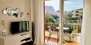 Beach 40m away. Cozy apt. WiFi/AC - Image 4