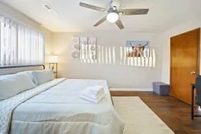 Free Parking/ Fast WIFI/ Pet Friendly - Image 4