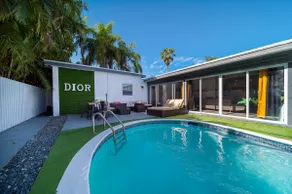 Luxe Villa | Heated Pool | 5BD 4BR| Aventura mall - Image 4