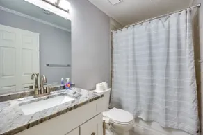 Spacious Cozy Glen Allen, Steamboat Home - Image 4