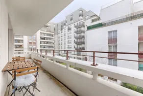 Saint Denis Leon Nozal Magnifique Apartment 5P - Image 3