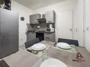 Elegant Apartment - Airport 5min - AC - Smart TV - Image 3