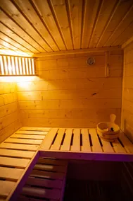Loveroom and Spa getaway - Image 4