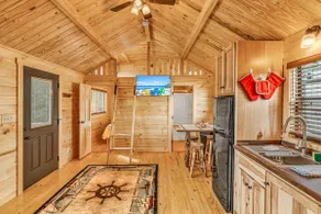 New Waterfront 2/1 Cabin With Loft at Bonefish Bay - Image 2
