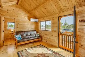 New Waterfront 2/1 Cabin With Loft at Bonefish Bay - Image 3