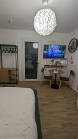 Cozy studio with garden 1 min from the train station - Image 5