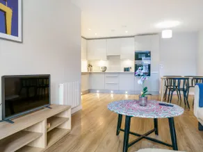 Beautiful Loft Apt | City Centre | Walk Everywhere - Image 4