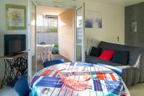 F2 30 m from the sea · garden & garage · Ouistreham - Image 3