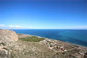 Stunning Duplex with Sea Views - Image 3