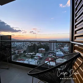 Amazing 22nd Floor SkyGarden, Parkng,WIFI,Pool,Gym - Image 2